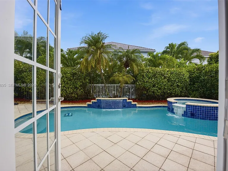 1419 SW 21st Ct — Photo 42
