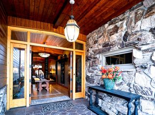 717 Stagecoach Rd, Grand Island, NE 68801