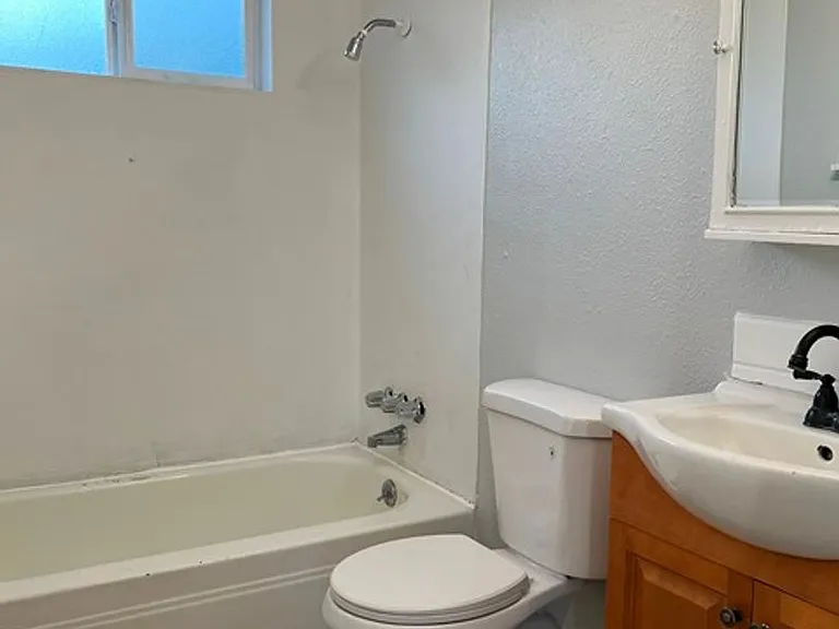 521 & 531 Gerth Ave NW — Photo 18