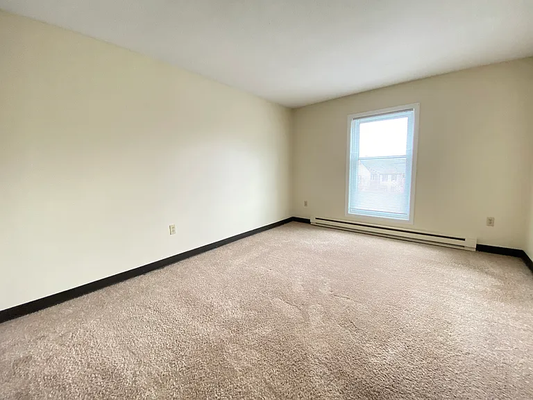 Sunset Ridge Apartments — Photo 32