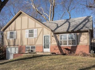 8344 England St, Overland Park, KS 66212