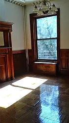 Rented by R New York