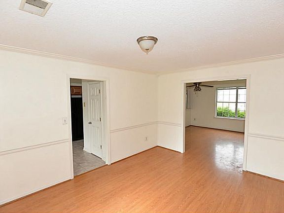 5th image of 1820 Finsbury Ln