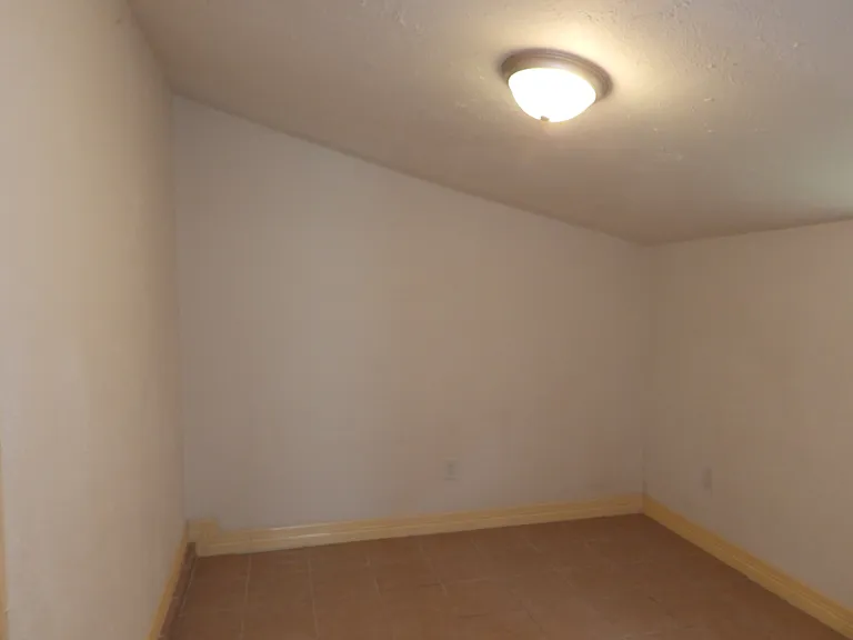 14327 Lorne Dr — Photo 35