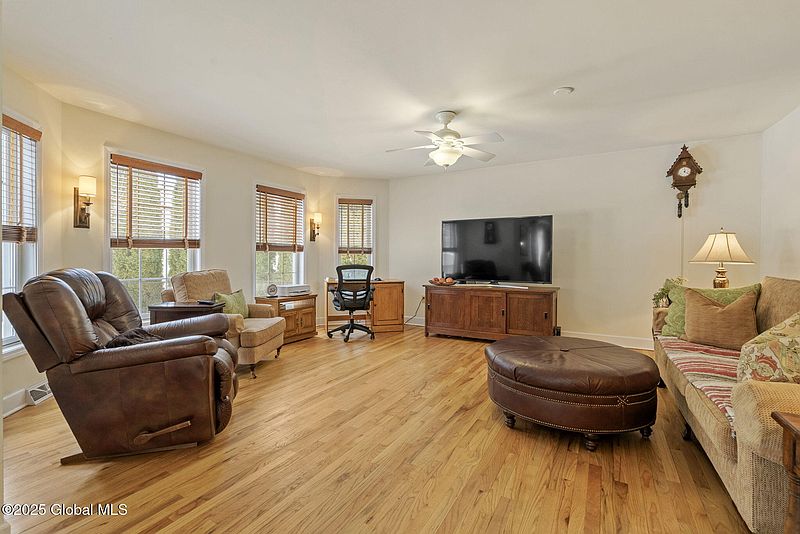 5th image of 1055 Fort Hunter Road