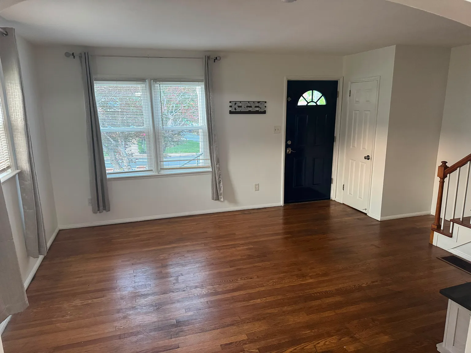 3 bed, 1.5 bath, $2,000 — Photo 4