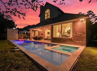 66 N Swanwick Pl, Tomball, TX 77375