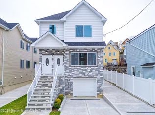 140 Beach St, Staten Island, NY 10304