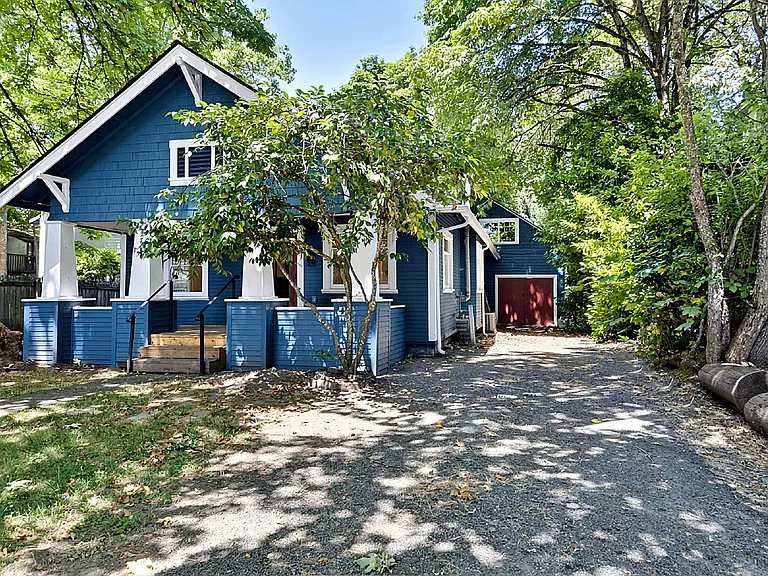 971 W 8th Ave — Photo 3