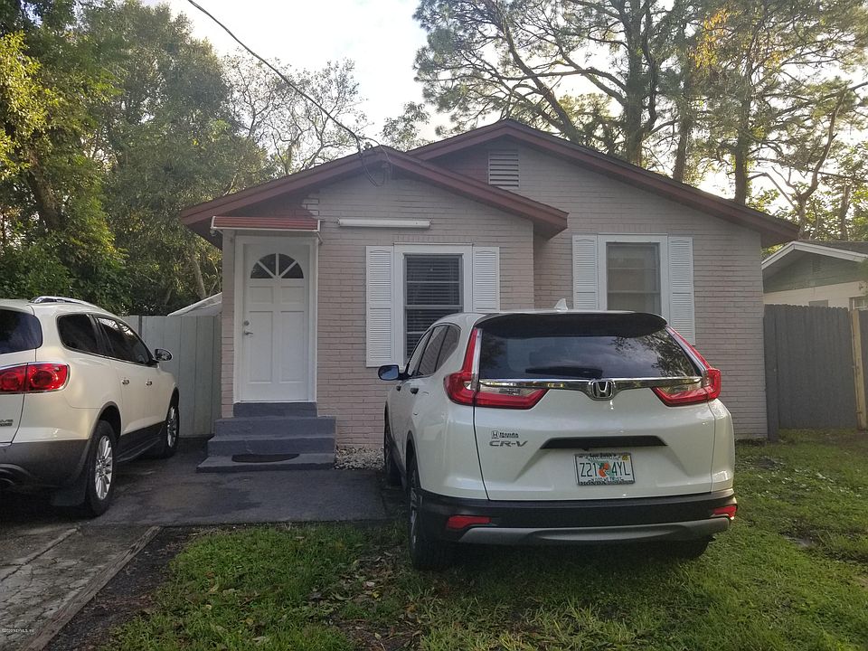1st image of 3636 Warwick St