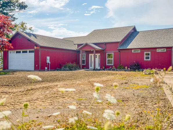 946 N Echo Mountain Rd, Otis, OR 97368