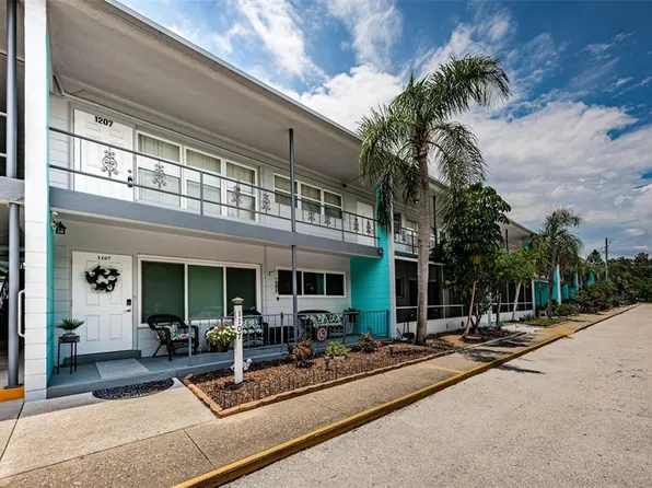 4060 55th St N APT 1207, Kenneth City, FL 33709