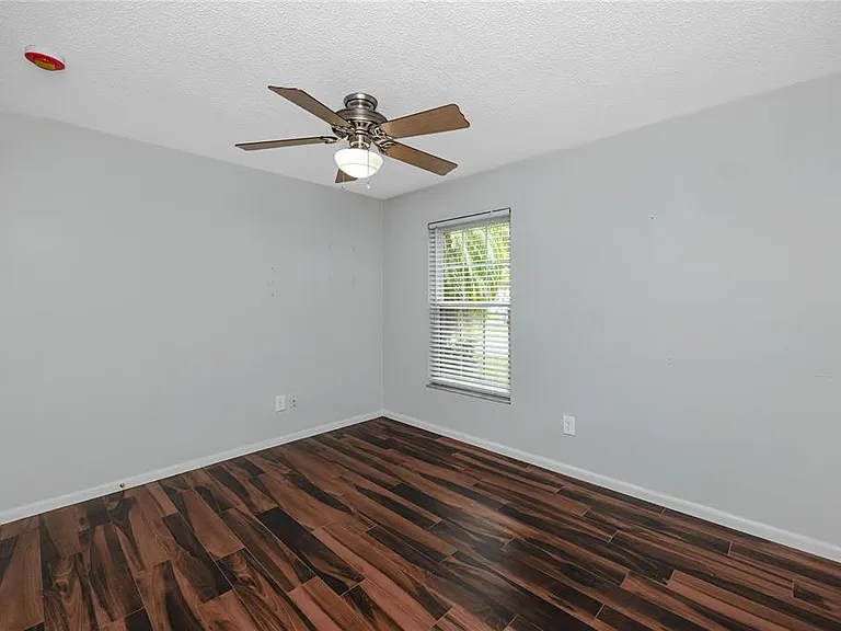 2260 Harn Blvd — Photo 25