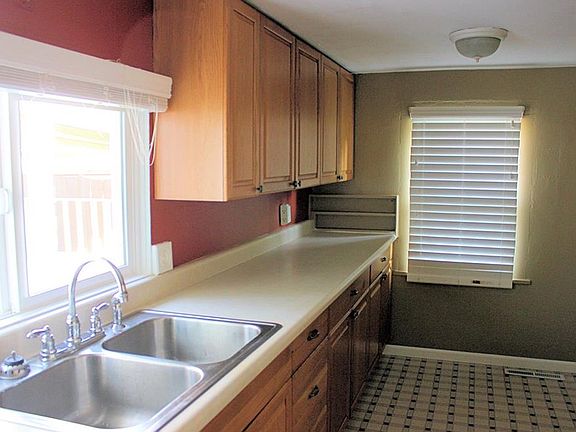 4th image of 1011 N 25th St
