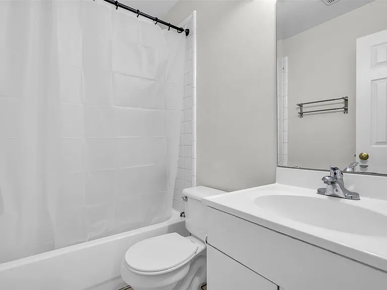 809 Brooks St — Photo 17