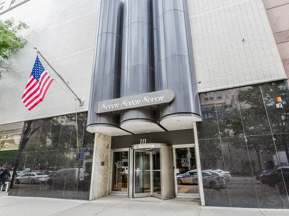 777 N Michigan Ave APT 1307, Chicago, IL 60611