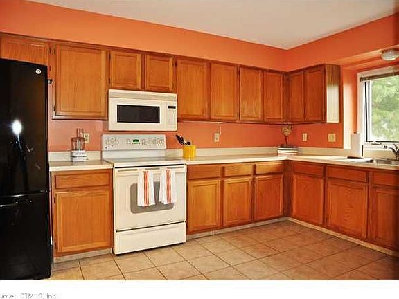 2nd image of 401 Sand Stone Dr