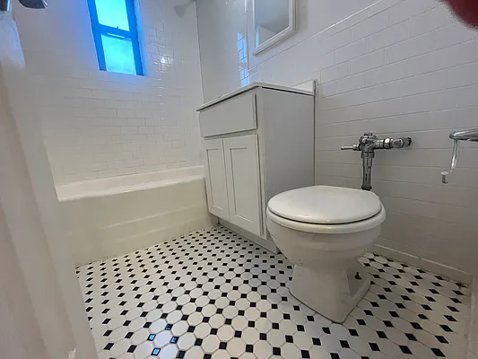 Rented by Triumph Property Group | media 8