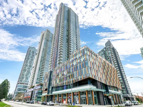 4458 Beresford St #3905, Burnaby, BC V5H 0J1