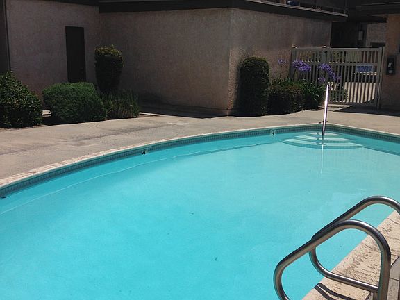 3rd image of 11500 215th St APT 1