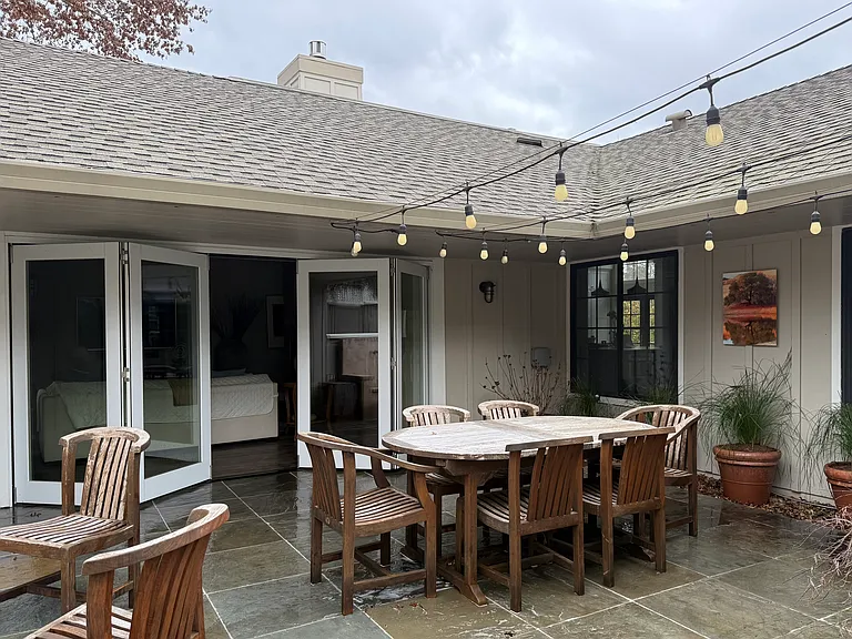 18507 Wellesley Ct — Photo 23