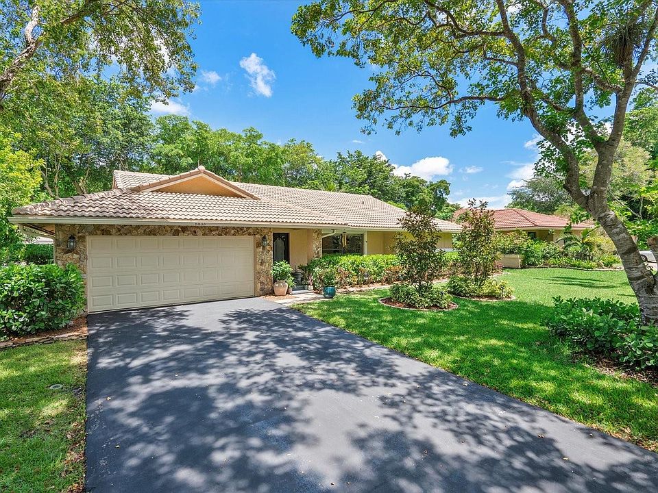 1st image of 8833 NW 47th Drive