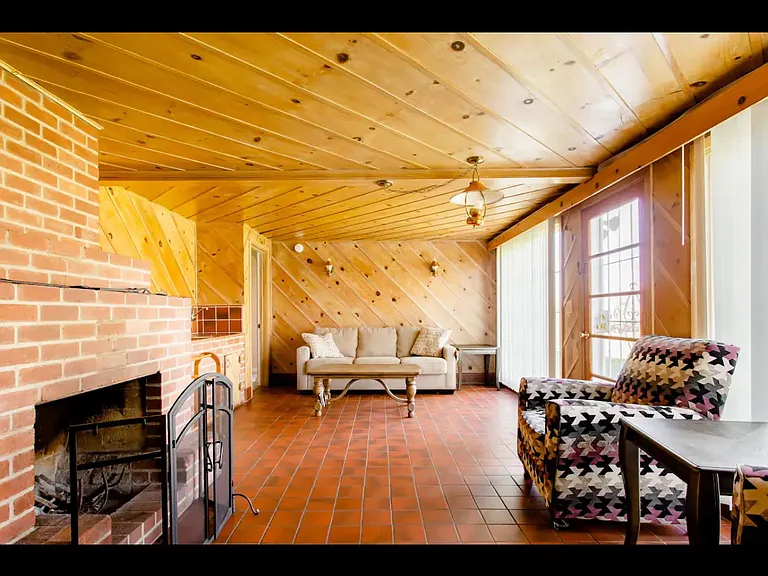 12256 Sante Fe Ave — Photo 23