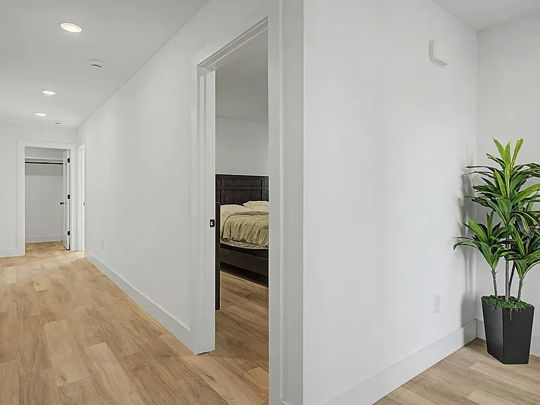 1241 N Avondale Cir #121 — Photo 12