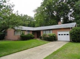 215 Ward Dr, Hampton, VA 23669