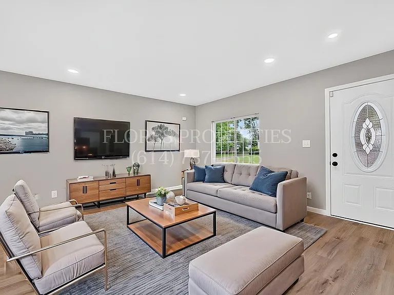 1300 Evaline Dr — Photo 15