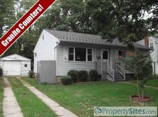 567 Muncey Rd, West Islip, NY 11795