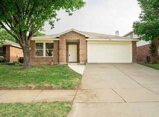 2133 Navada Way, Justin, TX 76247