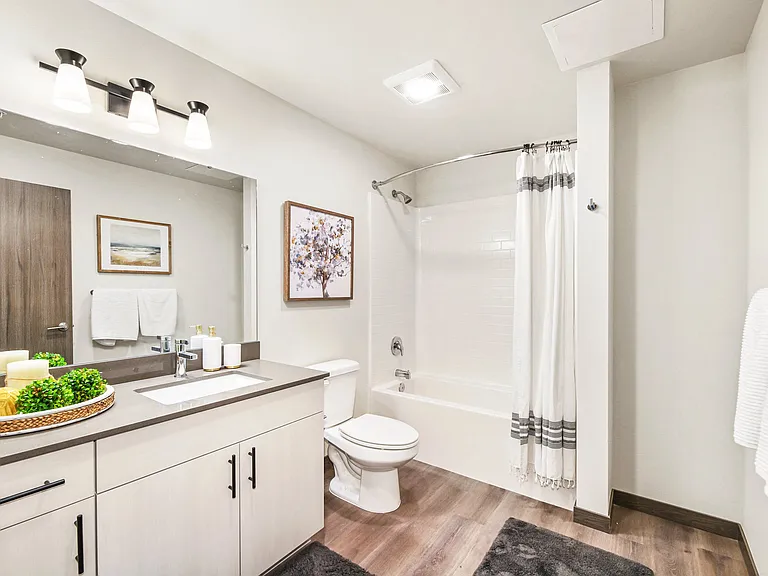 Jefferson Flats — Photo 13
