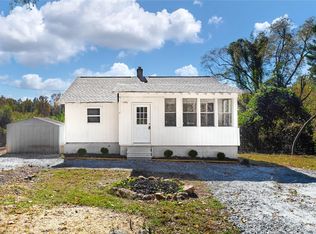 138 N Glassy Mountain Rd, Pickens, SC 29671