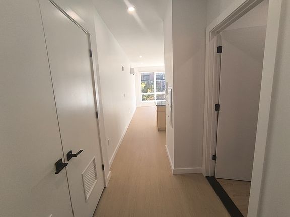 5th image of 74 Webster St #36E