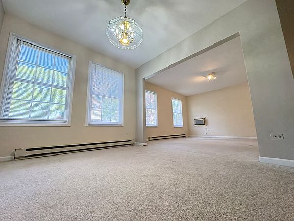 4th image of 307 W Jackson St APT 2A
