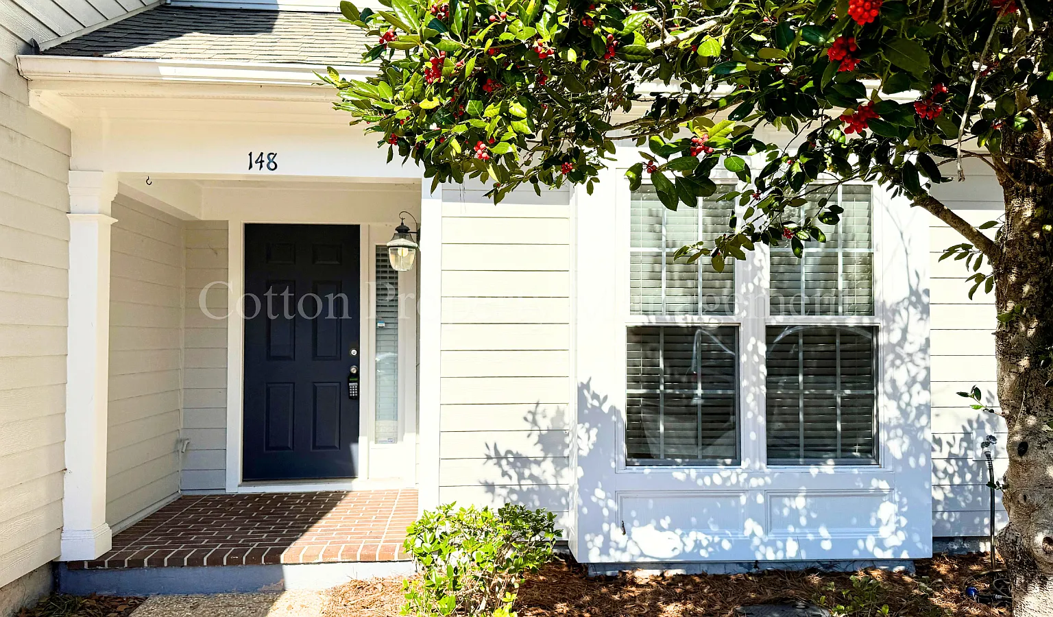 3 bed, 2.0 bath, 1397 sqft, $2,100 — Photo 3