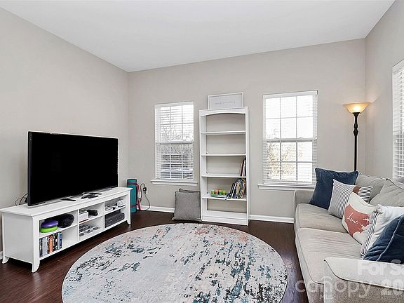 4th image of 2145 Majestic Poplar Dr