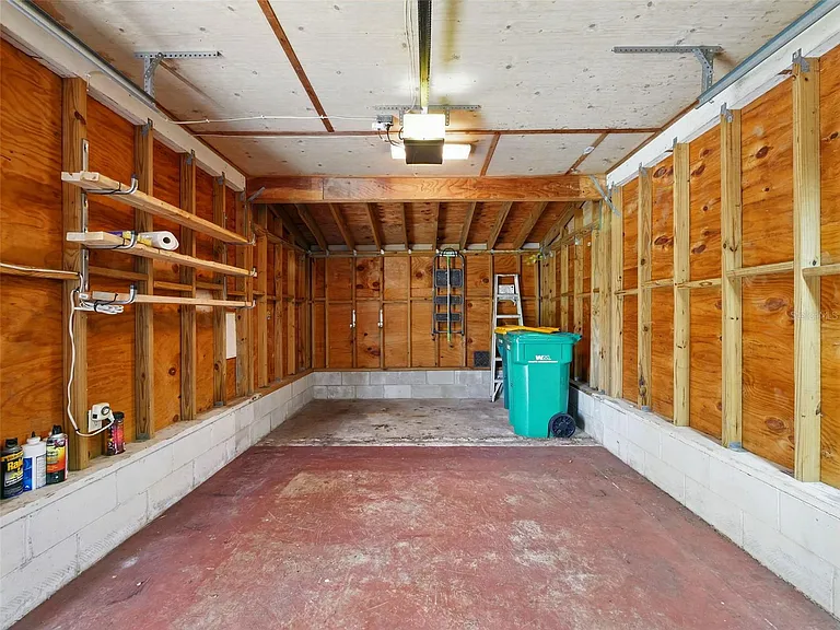 1426 Crestview Dr — Photo 35