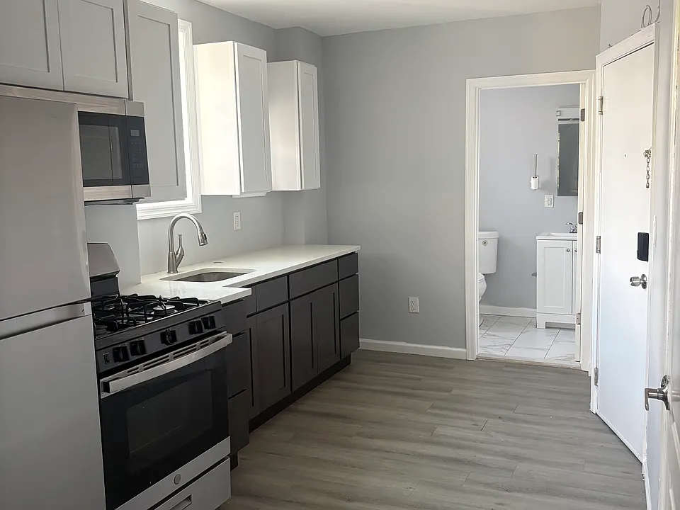 17 Teaneck Rd #3B
