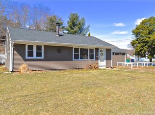 2 Kathy Ln, Ansonia, CT 06401