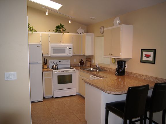 5th image of 1218 SW 36th St