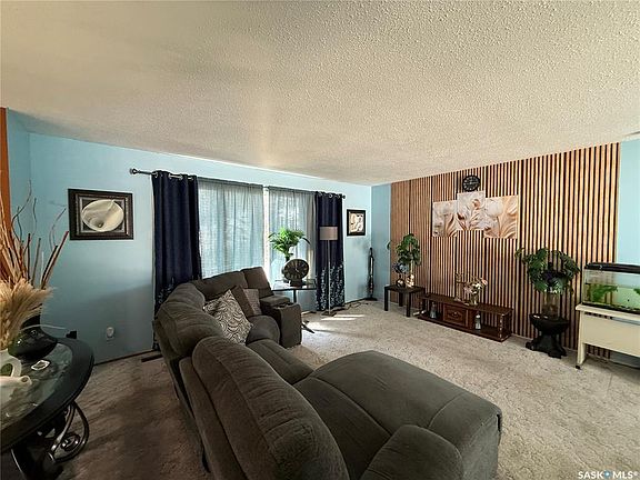 4th image of 1022 8th STREET W