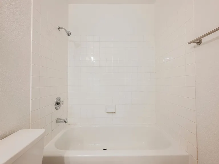 802 Airy Hill St — Photo 32