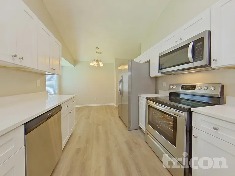 4486 Lindsey Dr — Photo 6