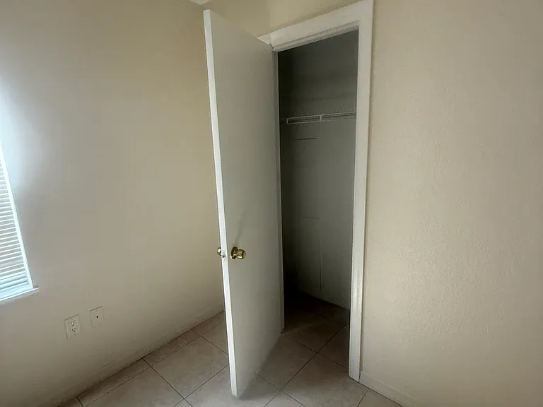 5605 Montana Ave — Photo 5