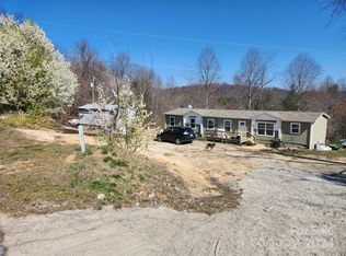 305 Deep Gap Loop Rd, Flat Rock, NC 28731