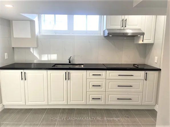 7 Mango Dr #Basement, Toronto, ON M2K 2E9