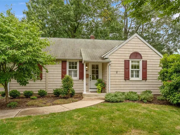 805 N 5th St, Perkasie, PA 18944