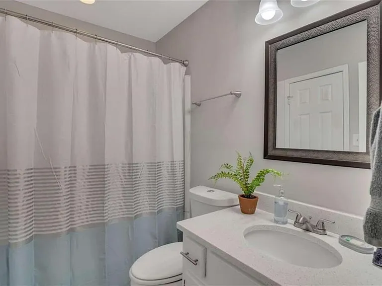 1200 Falling Water Dr SE — Photo 19